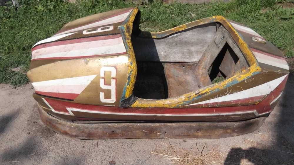 Продам корпус из стекловолокна для автомобиля.