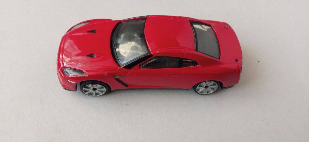 Bburago nissan GT-R w skali 1/43