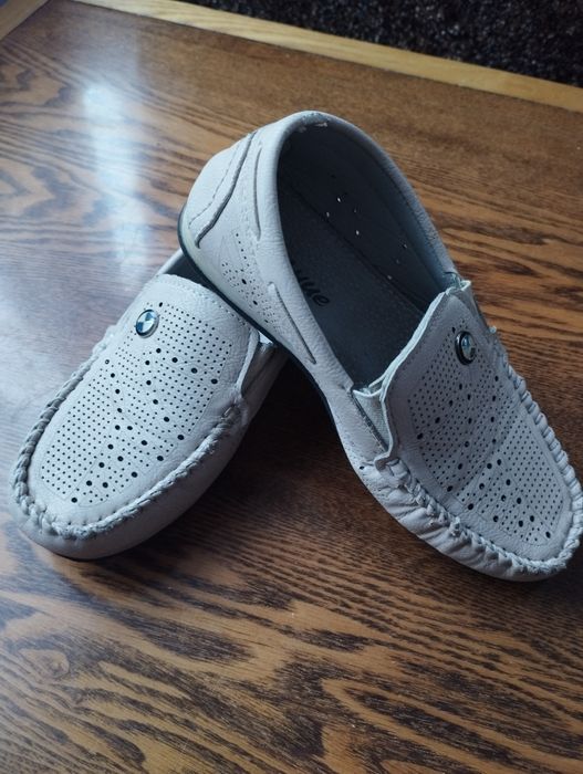 Туфлі, туфли, мокасини