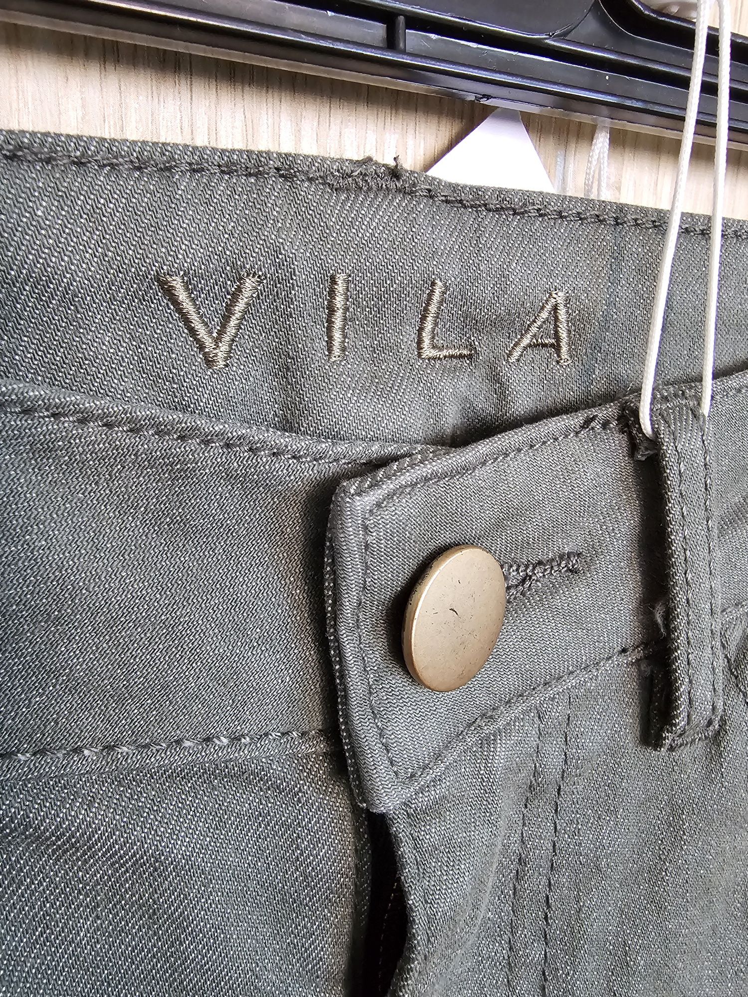 Zielone Jeansy Vila Regular Waist & Flared Leg XS/32