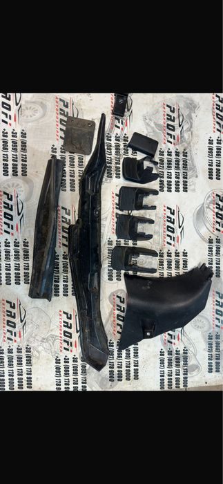 Продам деталя салону Toyota Hilux