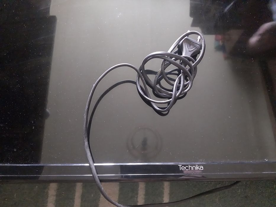 Телевізор на запчасті 32