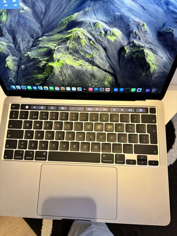 Macbook pro 13” 8gb 512 gb disco