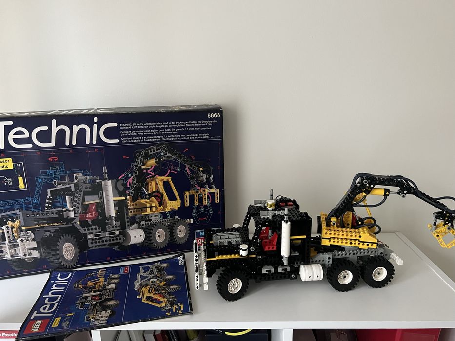 Lego 8868 ciężarówka technics pneumatic kultowa