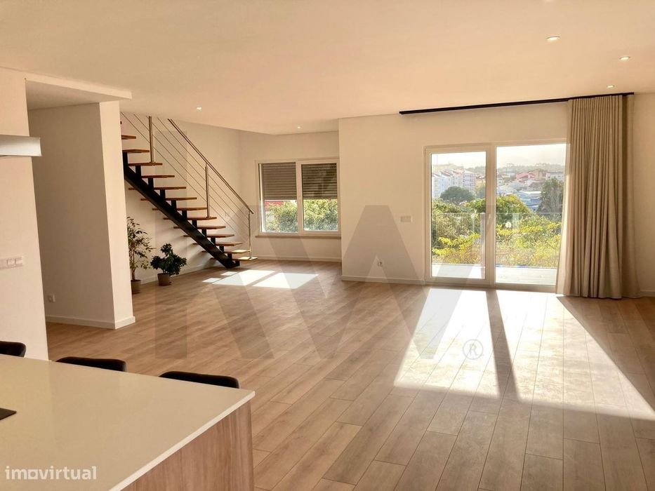 Novos Apartamentos no Cadaval – T4 Duplex com Terraço na cobertura e G