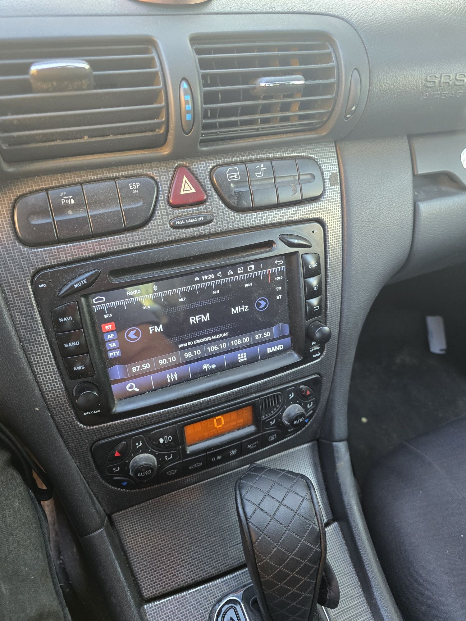 Vendo automóvel Mercedes com caixa automática