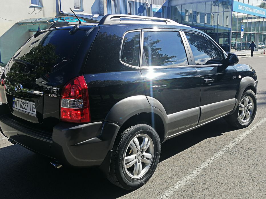 Продам HYUNDAI TUKSON 2.0 дизель