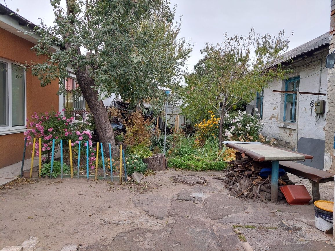 Продаж частини будинку