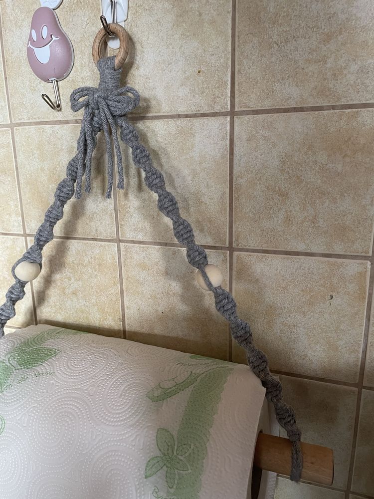 Uchwyt na ręcznik kuchenny