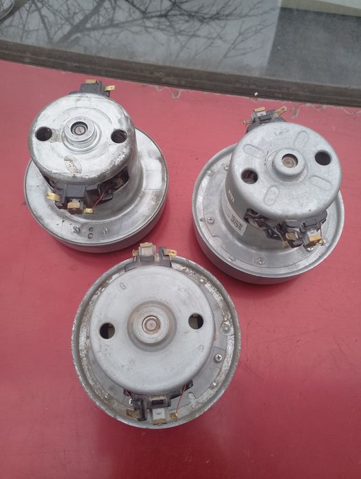 Продам мотор до пилососа.