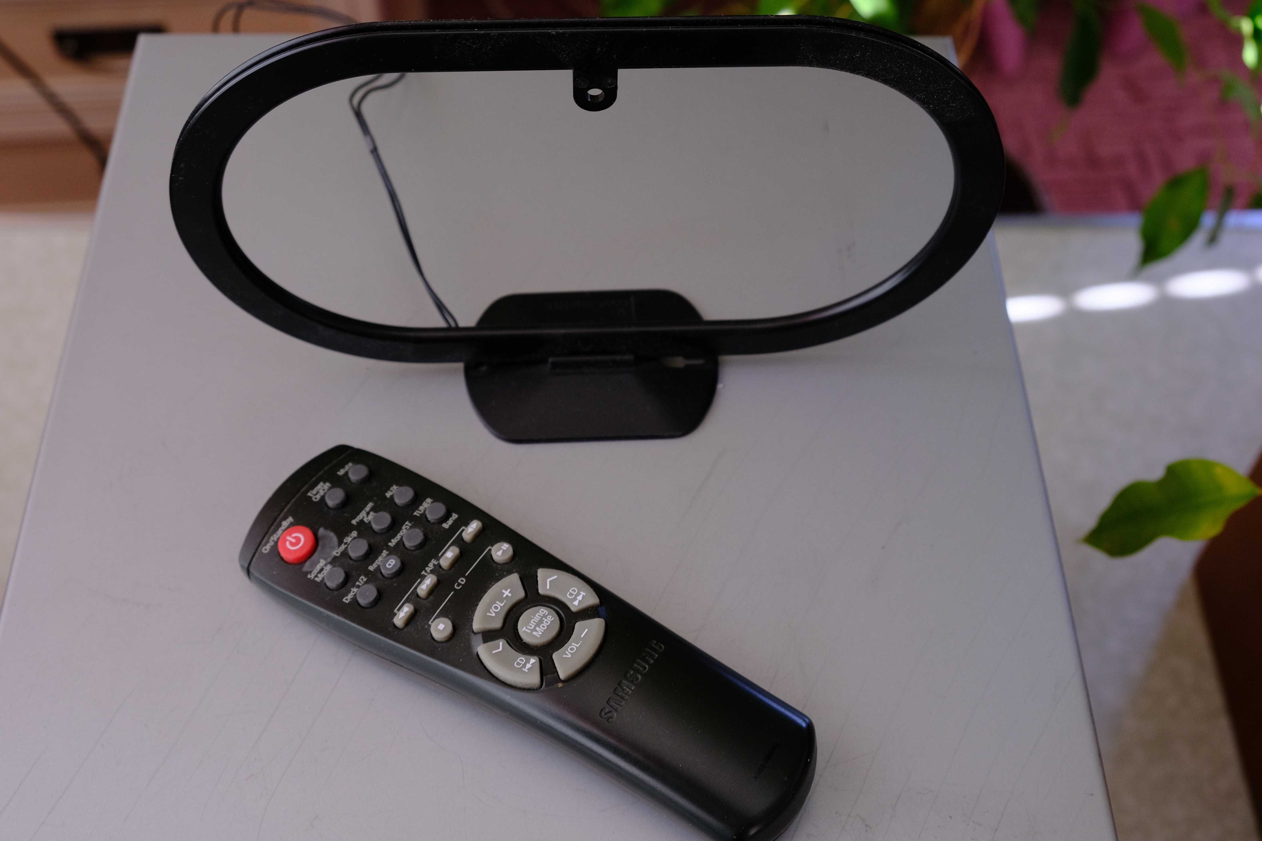Продам музичний центр SAMSUNG MAX N 75 у гарному стані.
