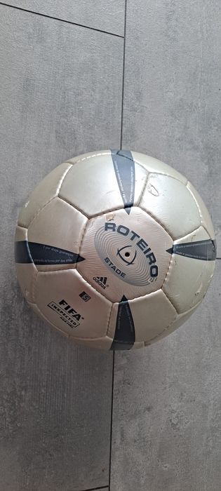 Sprzedam piłkę Adidas