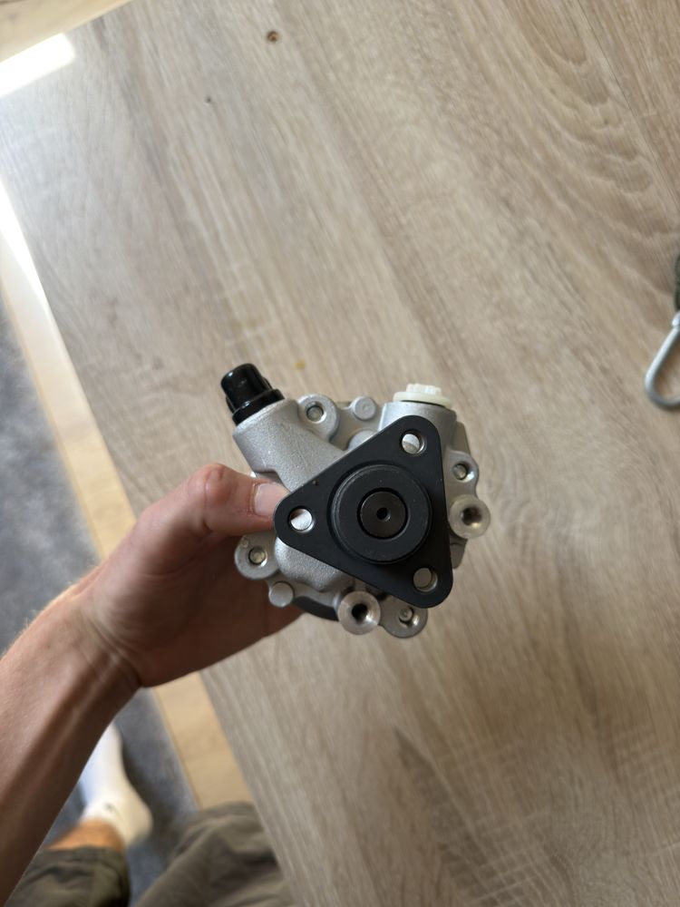Pompa wspomagania bmw m52b25-28