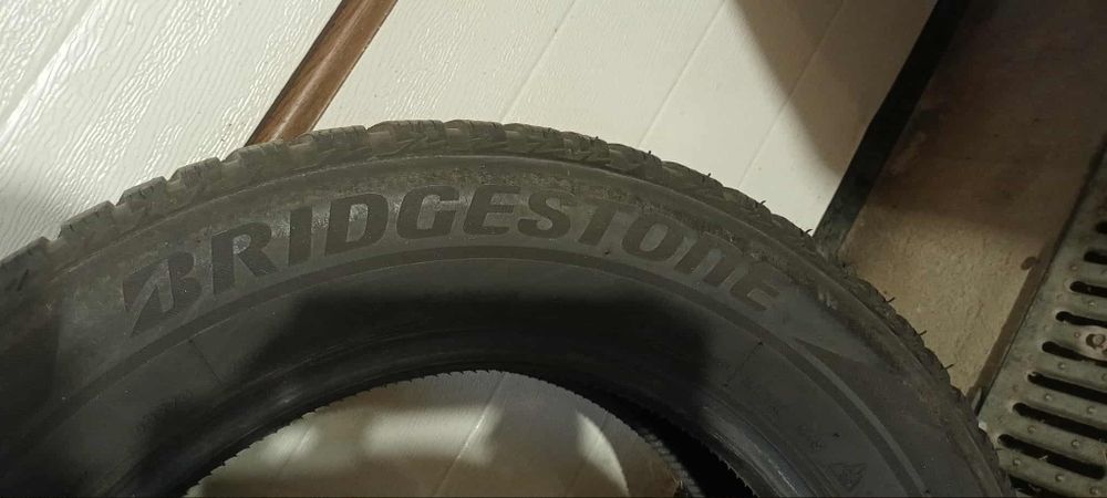 Opony Bridgestone 205/60/16 zimowe