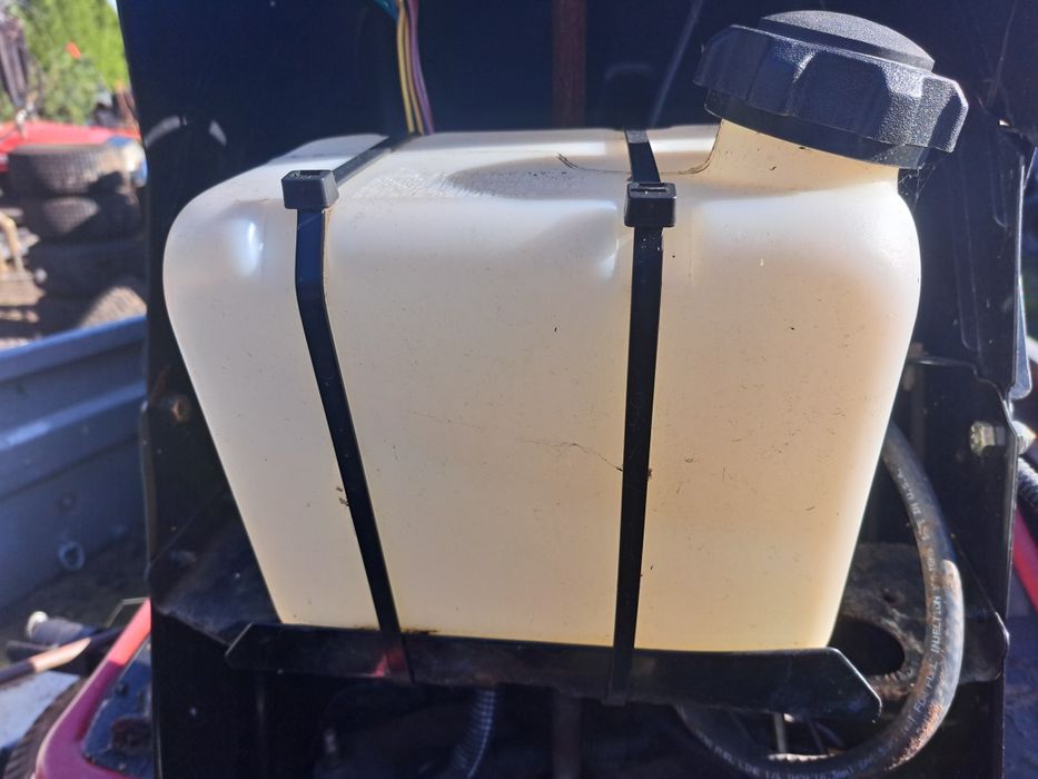 Zbiornik Paliwa 3.8L Traktorek kosiarka MTD Bolens YardMan Oryginał