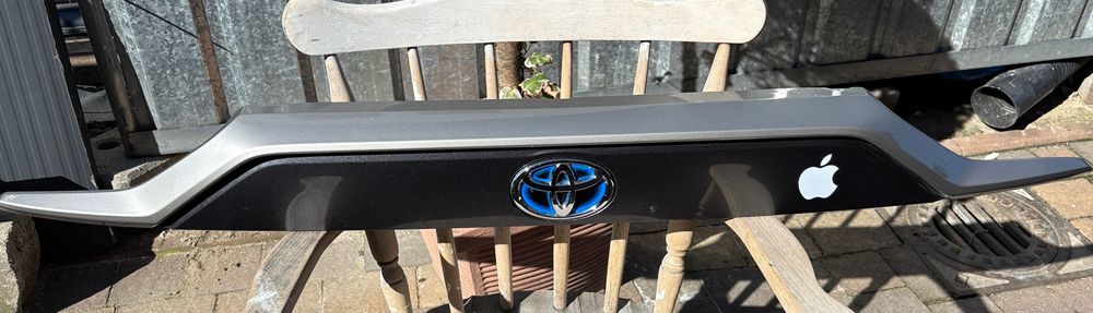 TOYOTA RAV4 V 5 - Blenda listwa klapy pokrywy bagażnika tył
