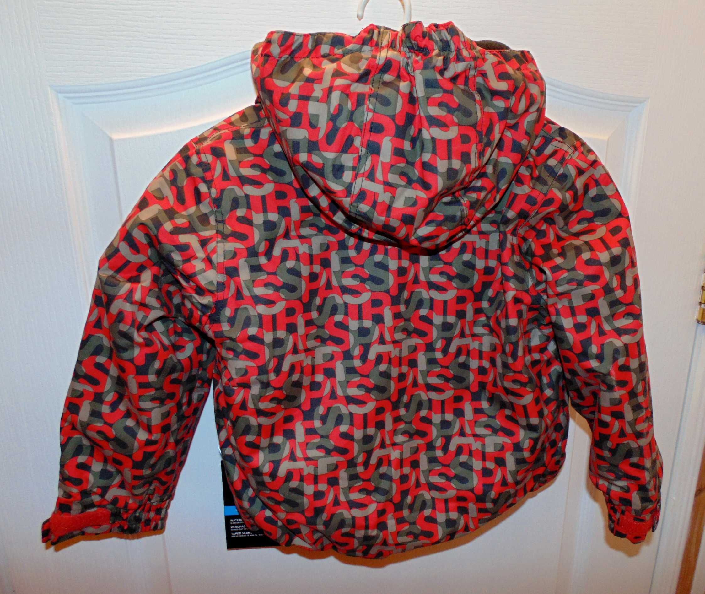 Яркая зимняя термо куртка Trespass.Размер 2-3г. 92-98см.Новая