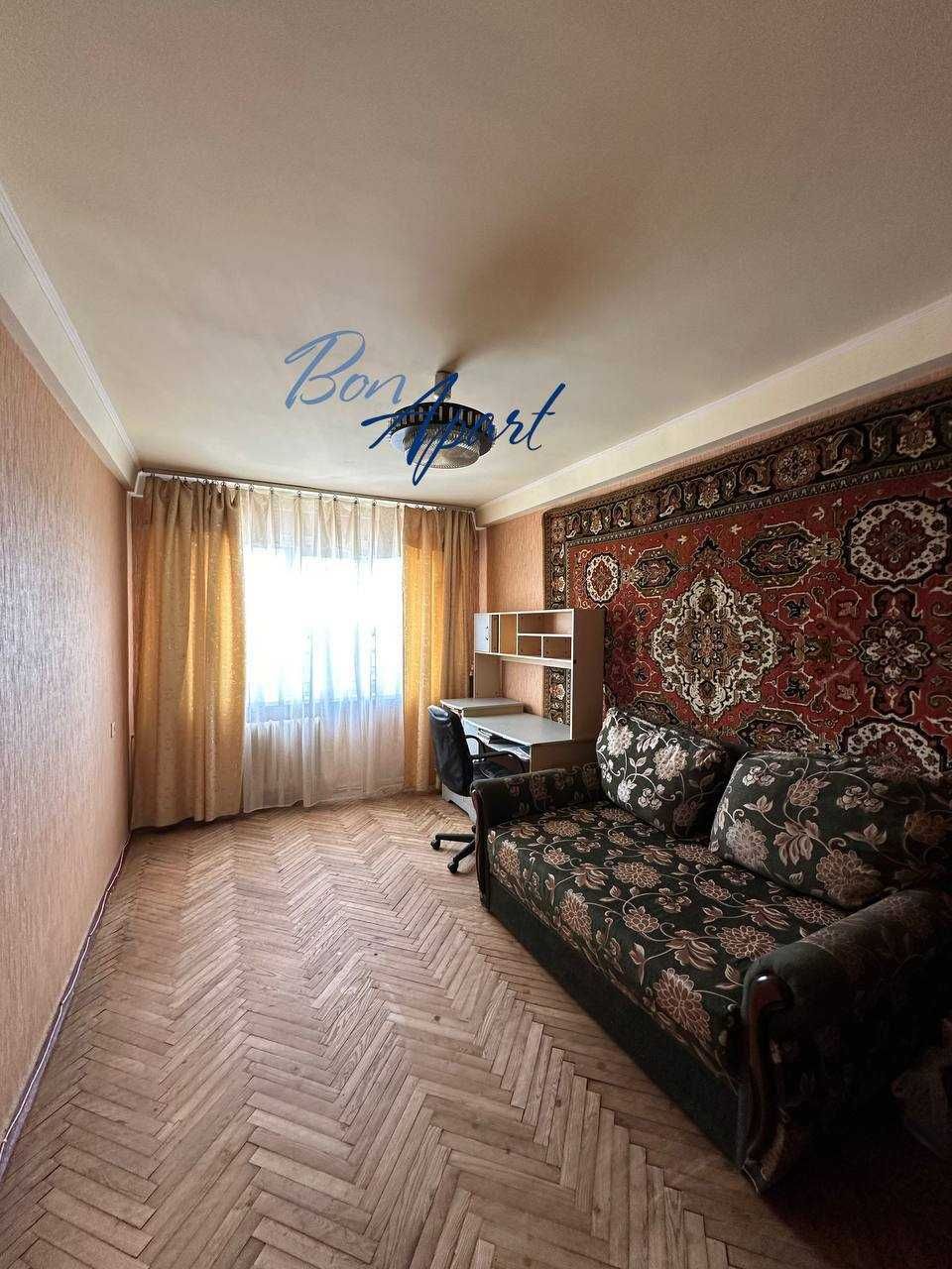 Продаж 3-к квартири  Чоколовский бульвар