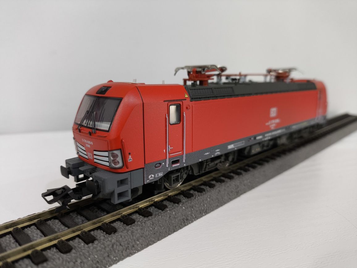 Lokomotywa Elektryczna Vectron DB Schenker Rail Polska Trix 22283 H0 z