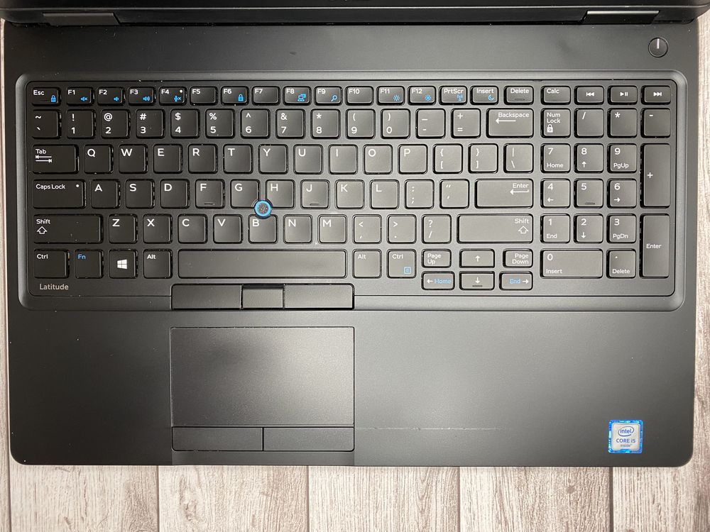 Dell Latitude 5580 15.6’FHD ips i5-6200u 8/256