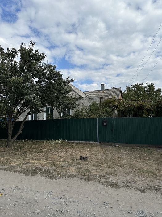 Подам кирпичный Дом