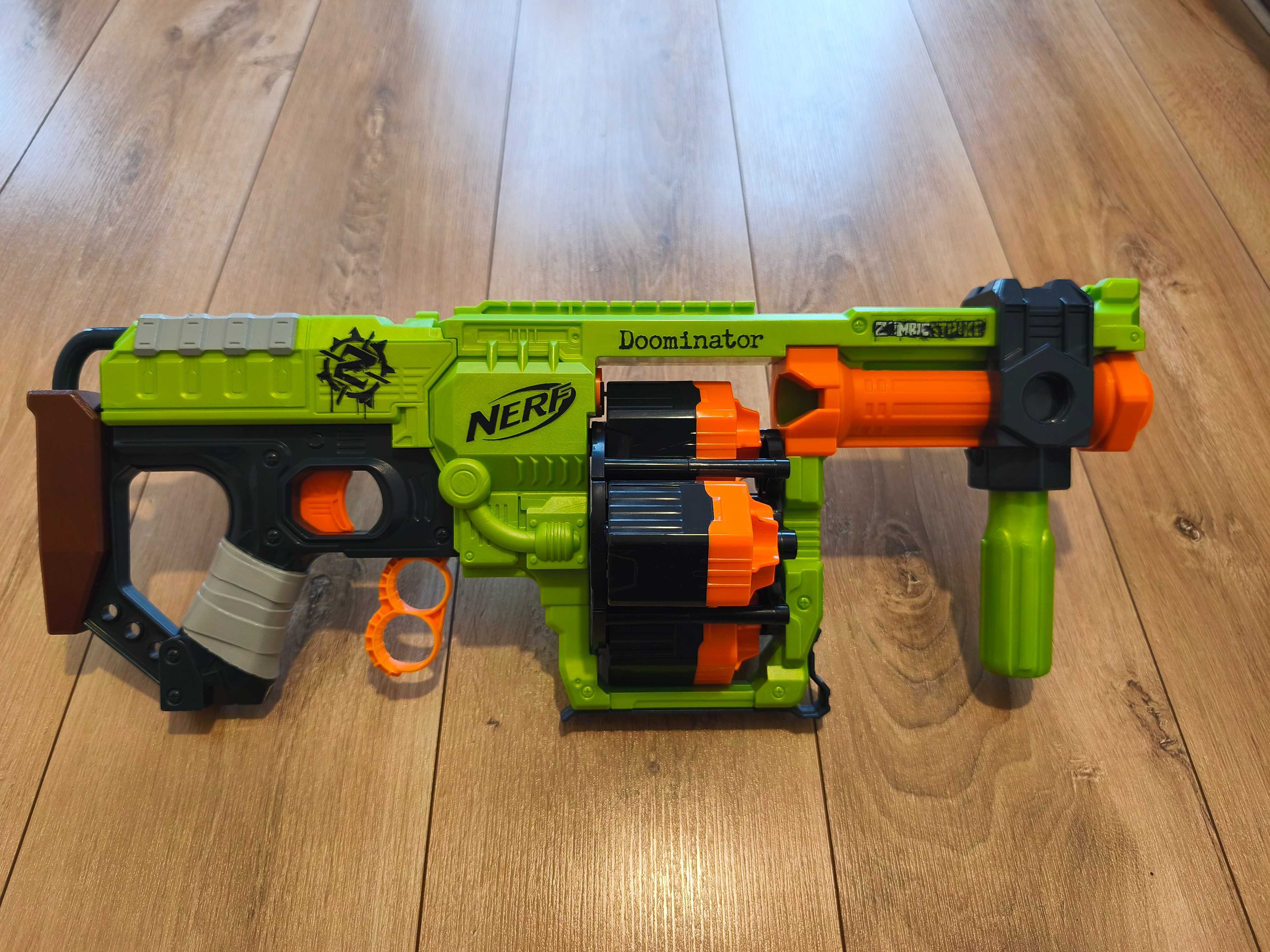 Nerf doominator 24 strzałki gratis