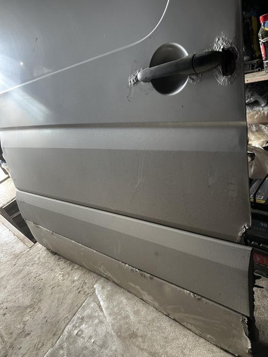 Боковая дверь на крафтер , под ремонт