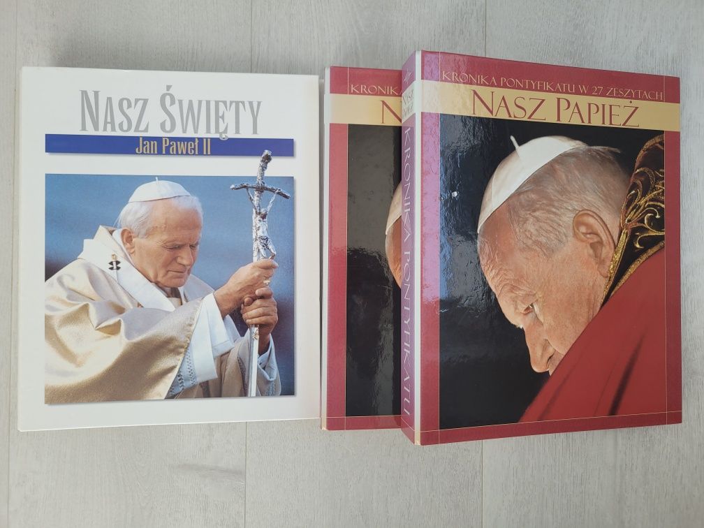 Jan Paweł II zeszyty w segregatorach, Nasz Święty Papież 3 segregatory