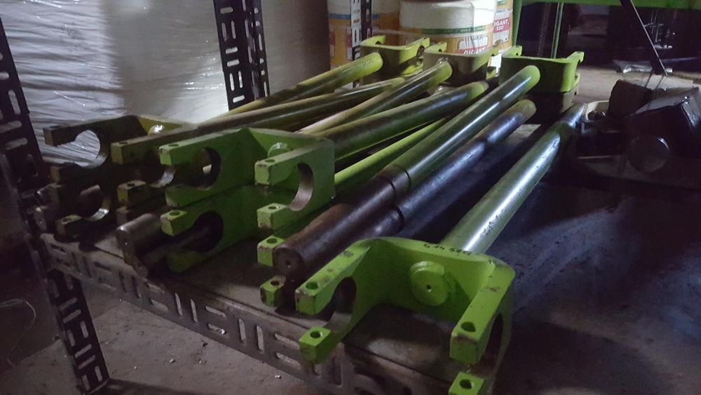 Oś podajnika pochyłego gardzieli Fortschritt E514 oś Wariatora jazdy