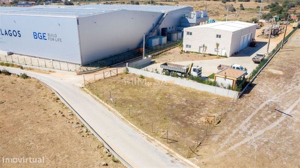 Lote de Terreno de 400 m² para construção proximo de Lagos