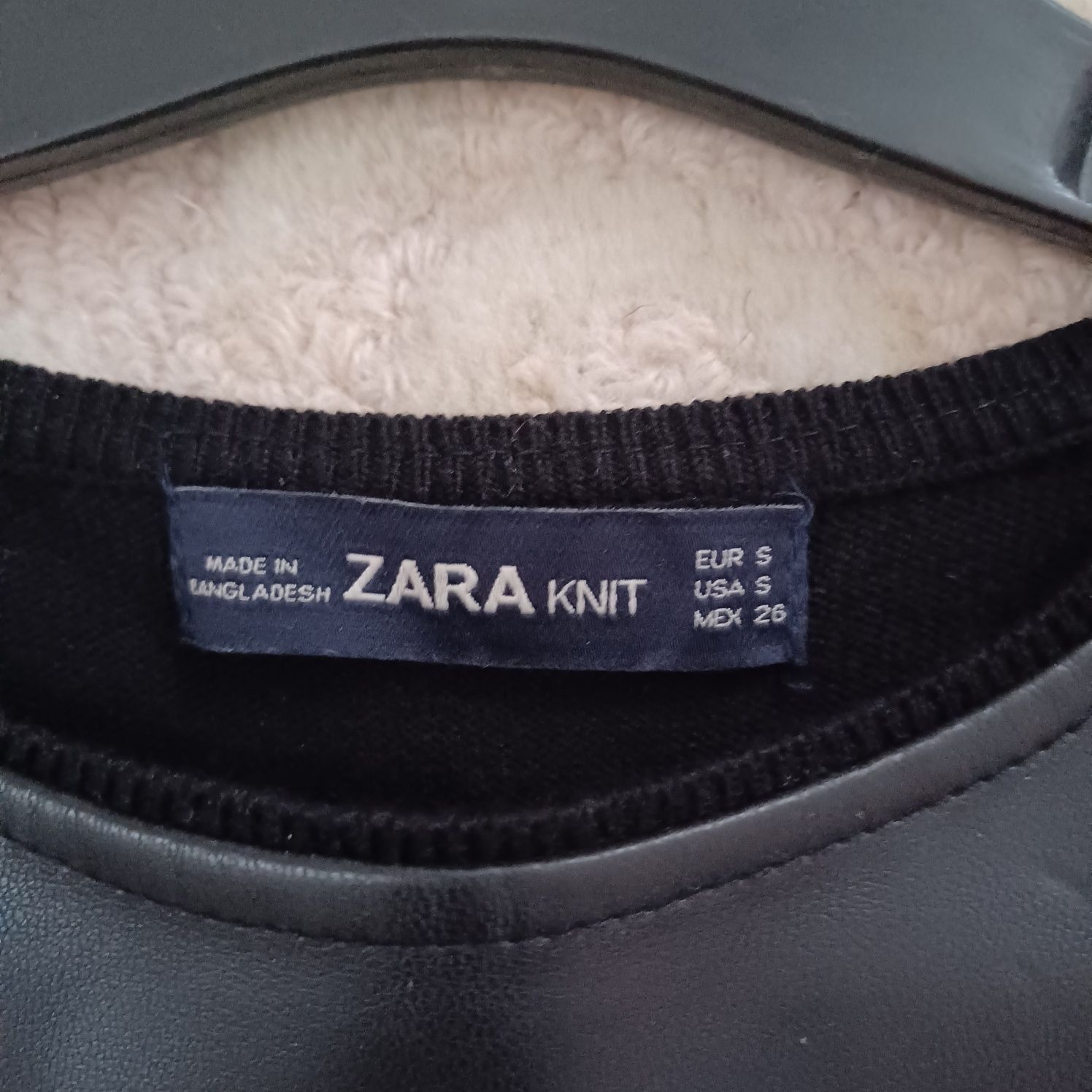 Sukienka Zara Kint jak skórzana S