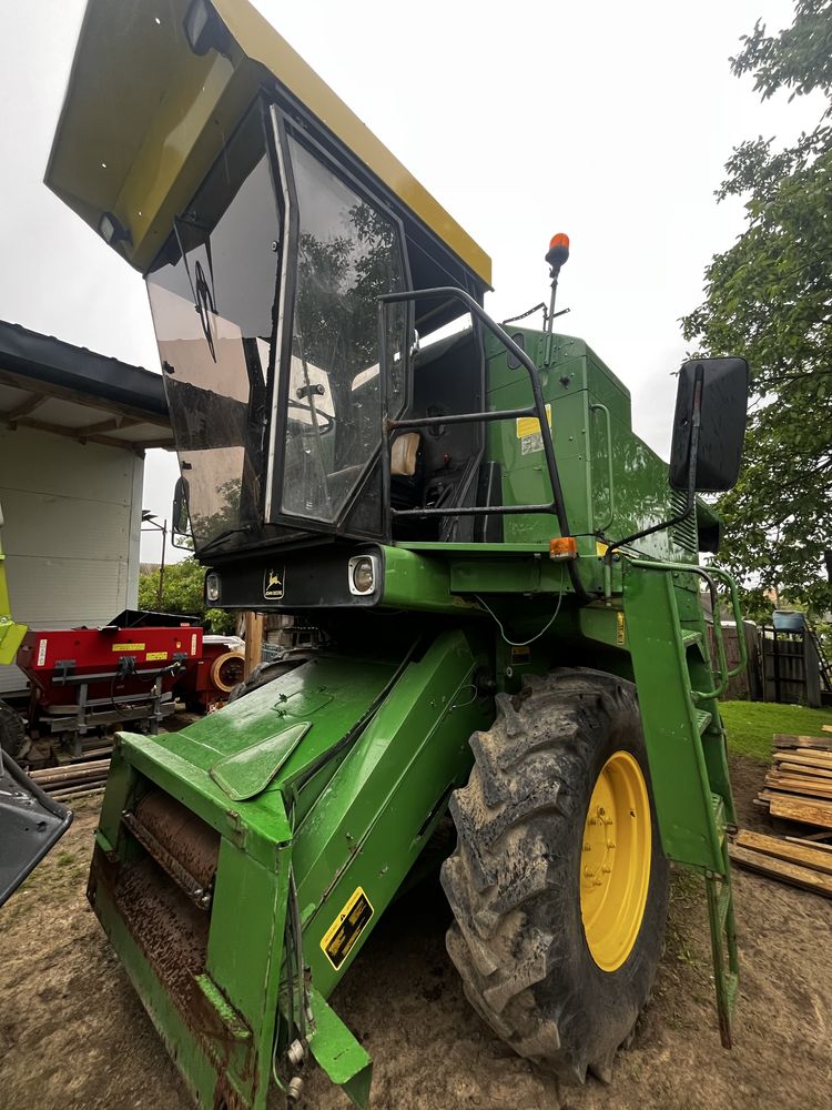 Комбайн зернозбиральний John Deere 1055/John Deere 1055 жатка 3,65