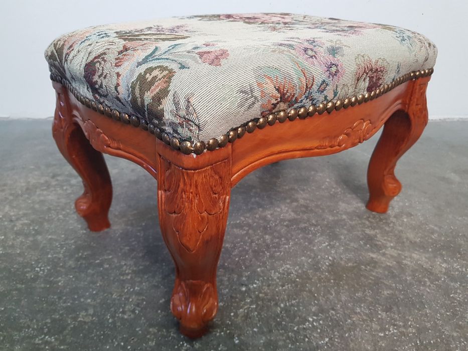 Podnóżek Ludwik XVI Ludwikowski Gięty Rzeźbiony puf Pufa - PIĘKNY