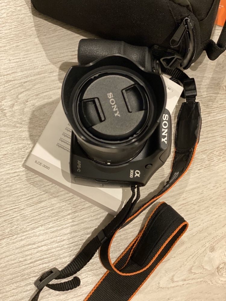 Sony x3000 - 20.1 Mega Pixels