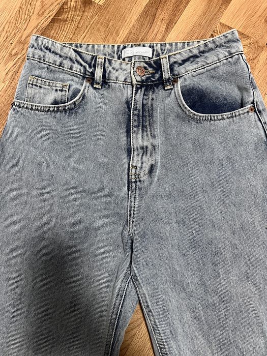 Жіночі джинси в ідеальному стані