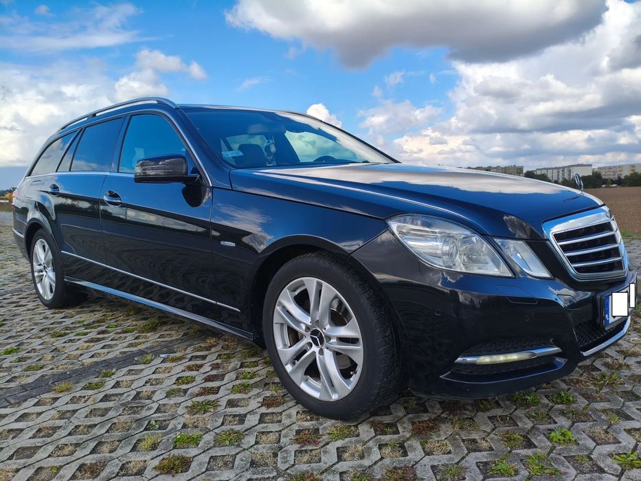 Mercedes-Benz Klasa E Mercedes Benz E-klasa W212 Avantgarde z 2010 roku