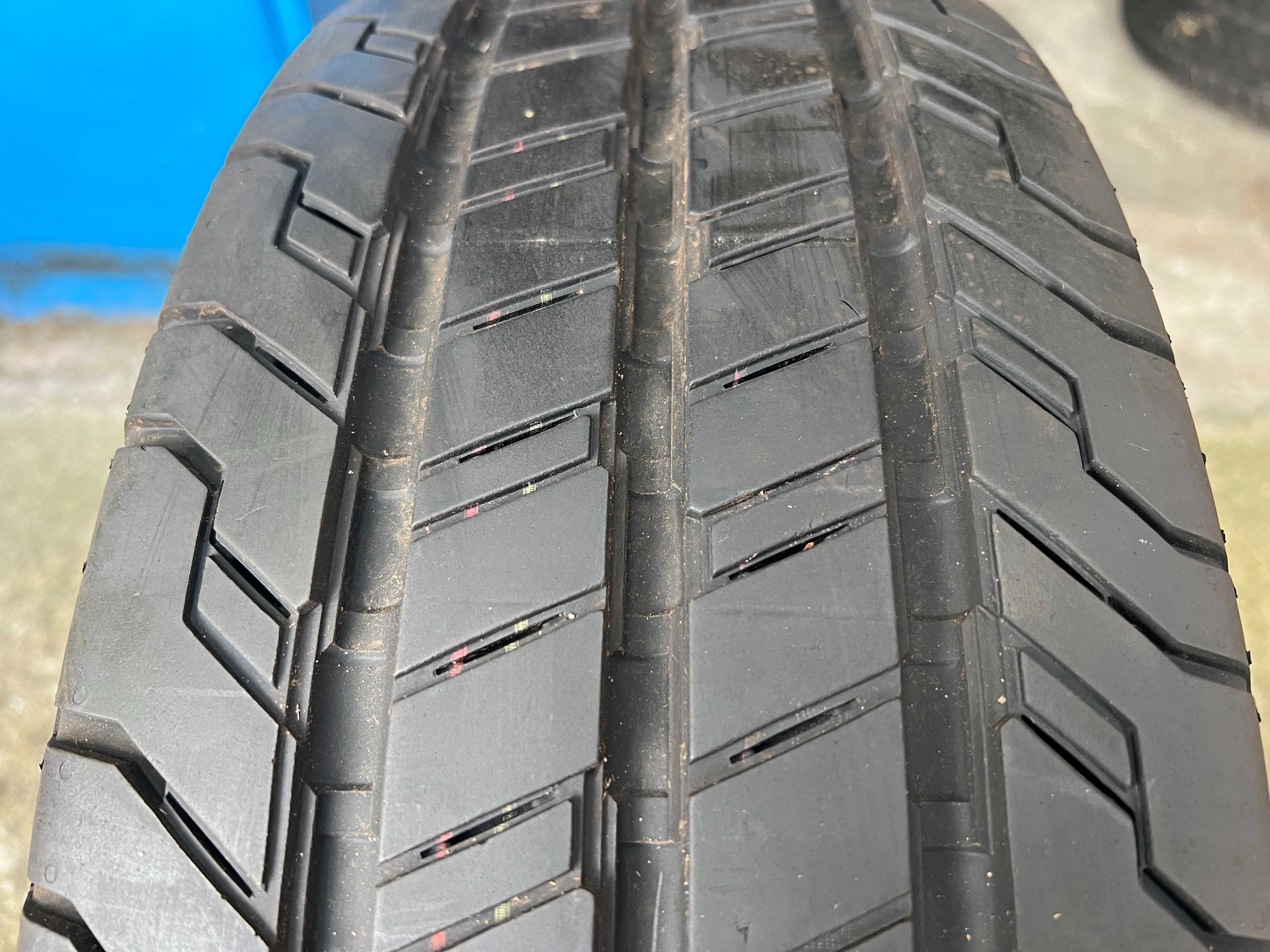 Pojedynka Continental 215/65R16 C