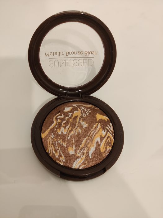 Sunkissed metallic bronze blush bronzer róż rozświetlacz