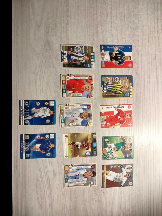 Zestaw kart piłkarskich +  karta Robert Lewandowski