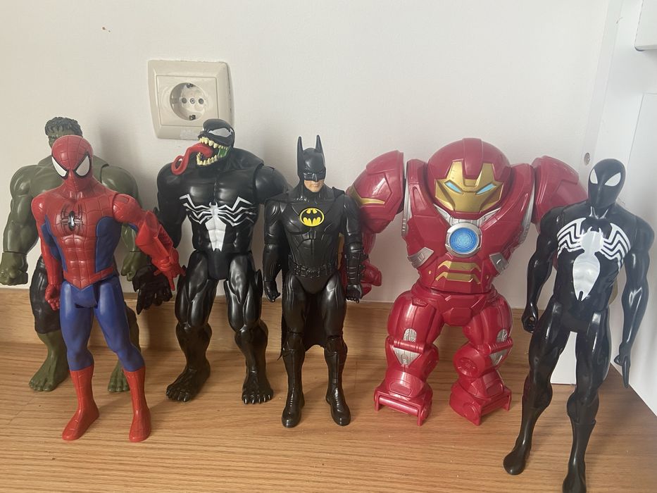 Ironman, homem aranha, venom, batman, hulk,