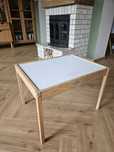 Stolik dziecięcy Ikea latt dla dziecka
