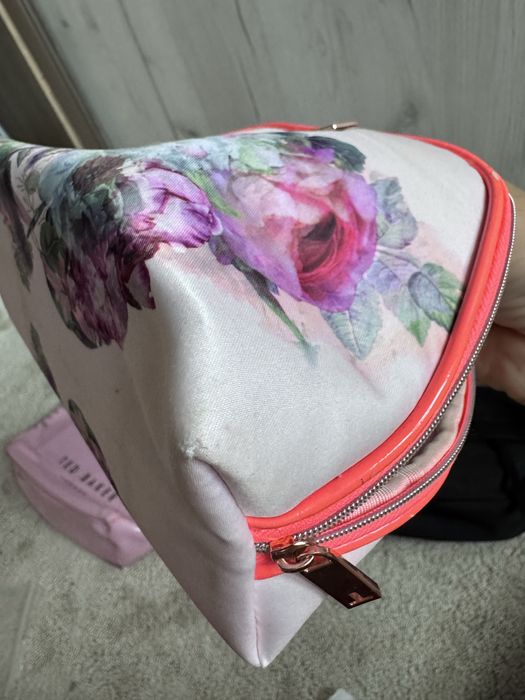 Zestaw torebek +kosmetyczka TED baker