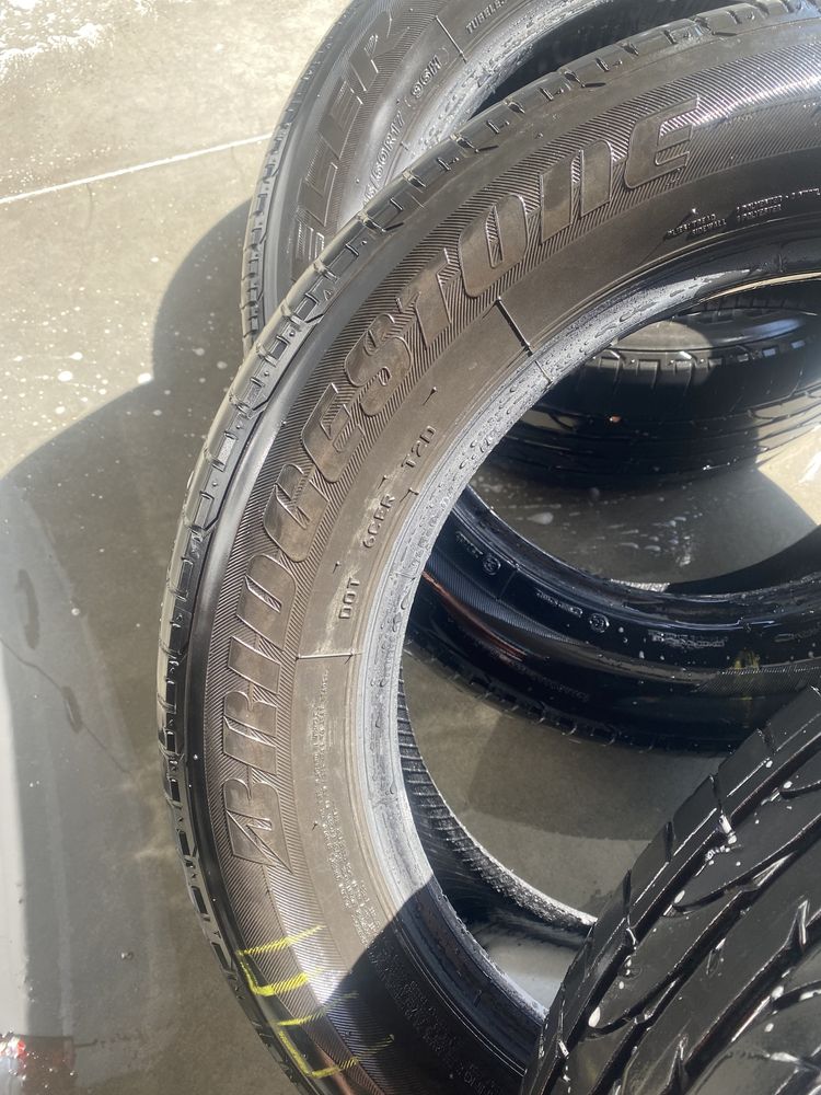 Літня гума,б/в, комплект, 215/60/R17 ,96H BRIDGESTONE