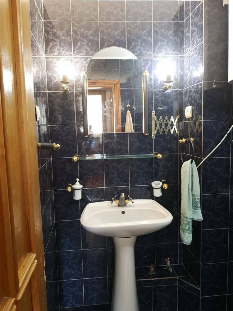 Вул. Євгена Чикаленка ( Пушкінська ),31-в, охайна 2 к.кв., 80 кв.м