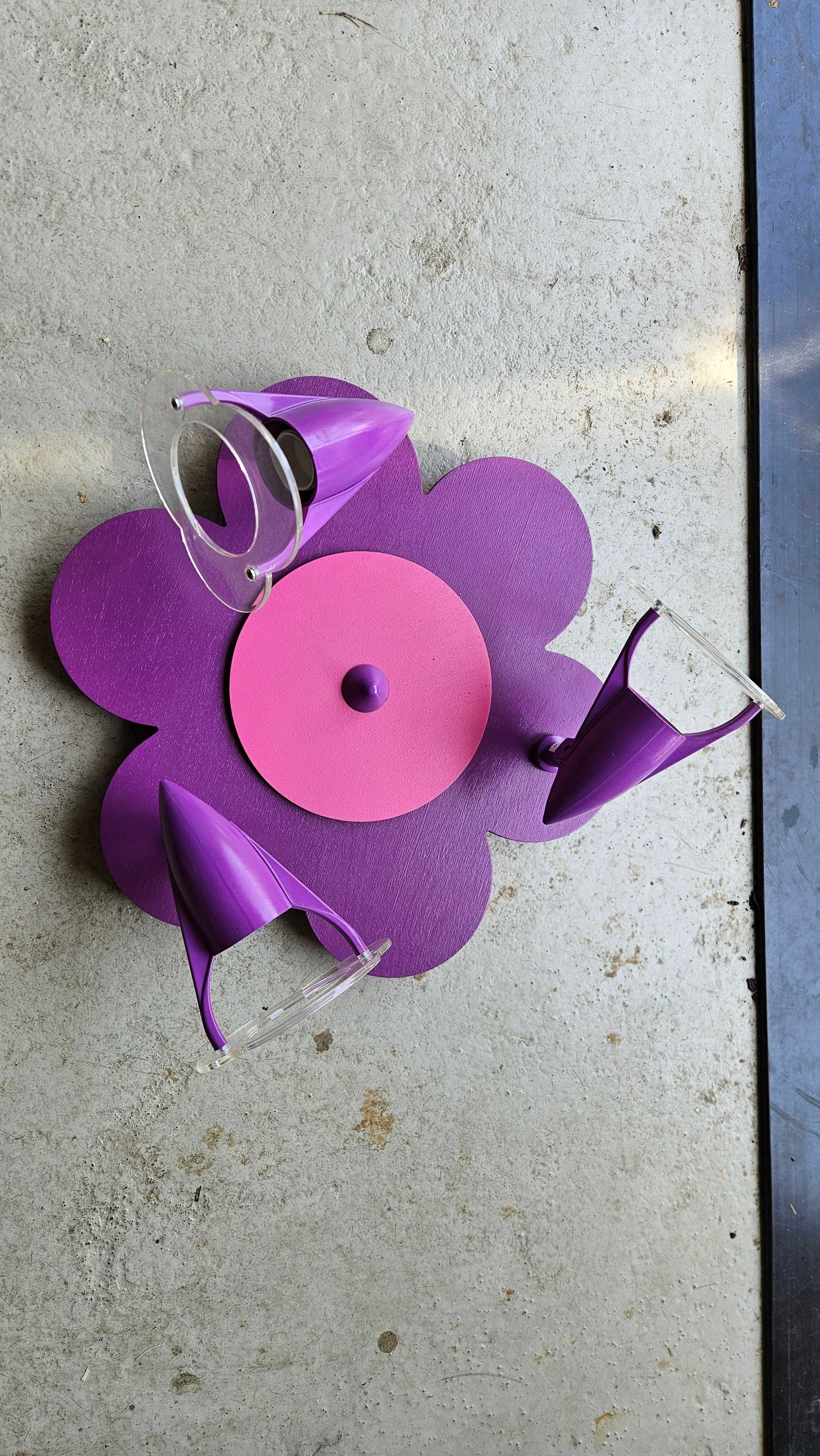 lampa sufitowa do pokoju dziecięcego - kwiatek