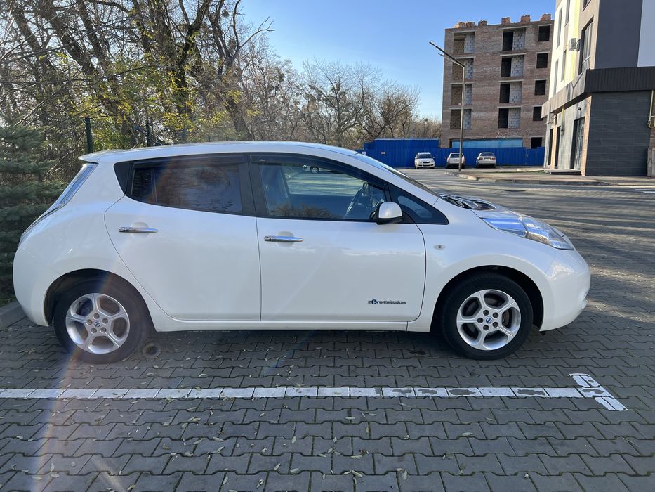 Nissan Leaf 24 / 2013