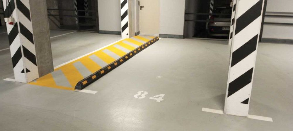 Гарета Джонса, 12, (5 секція) UNIT.Home. Оренда паркомісця