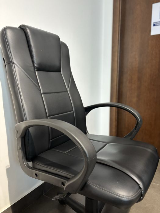 Cadeiras escritório - SUPER bom estado