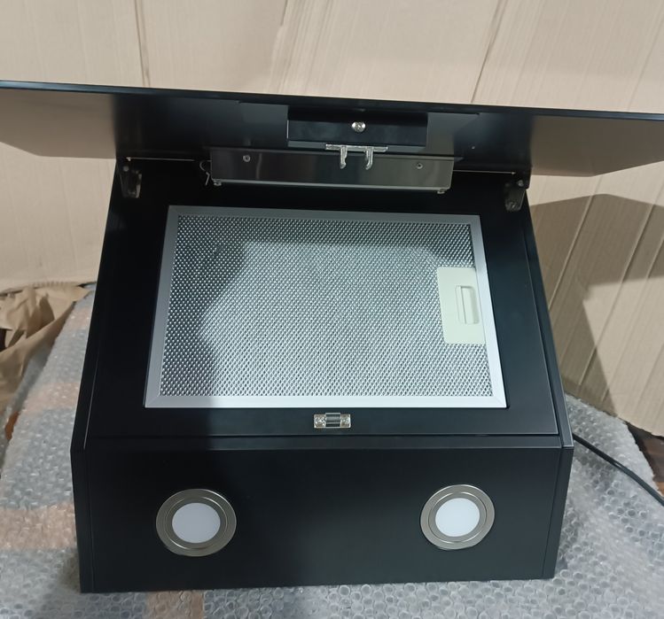 Витяжка Klarstein Laurel 60, чорна