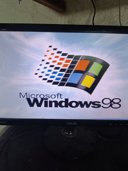 Retro komputer celero 400mhz